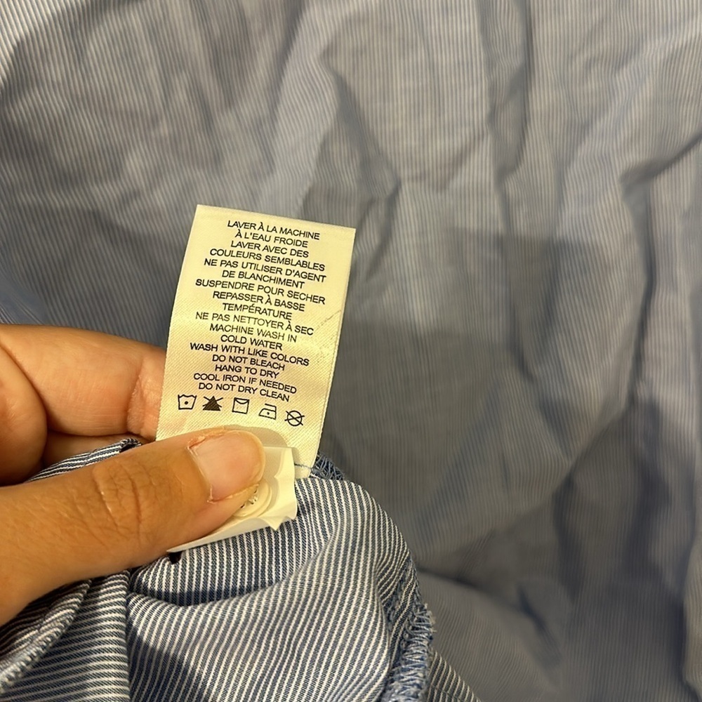 NWOT Cotton pinstripe long sleeve blouse! - Picture 6 of 6